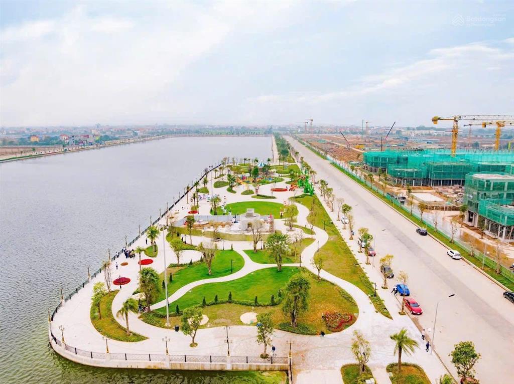 Xẻ khe duy nhất gần cổng chính chung cư masteri vinhomes cổ loa, 2 thoáng, phố ngắn, kd tốt 62.5m2