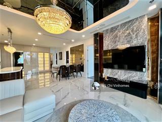 Hoa hậu độc quyền , bán nhanh trong tuần aqua4 12a.01 ,121m2 , sở hữu 2 ban công , view siêu đẹp.
