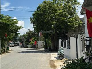 Anh làm cùng cơ quan nhờ bán giúp 205m2 giáp ubnd xã yên bình, chợ cò, giá 2x nhẹ