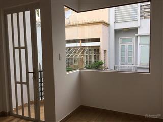 Hot, hàng hiếm, kẹt tiền cần bán gấp nhà phạm thế hiển [p3, q8] dt(3.75 x 15m) 2t, 2pn chỉ 6.2 tỷ.