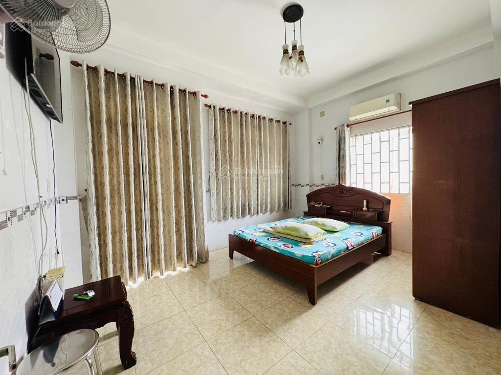 Hot, siêu phẩm, bán rất gấp nhà đẹp bình đông [p14, q8] dt51m2(4.9 x 11m)4t, 4pn,3wc chỉ 5.55 tỷ