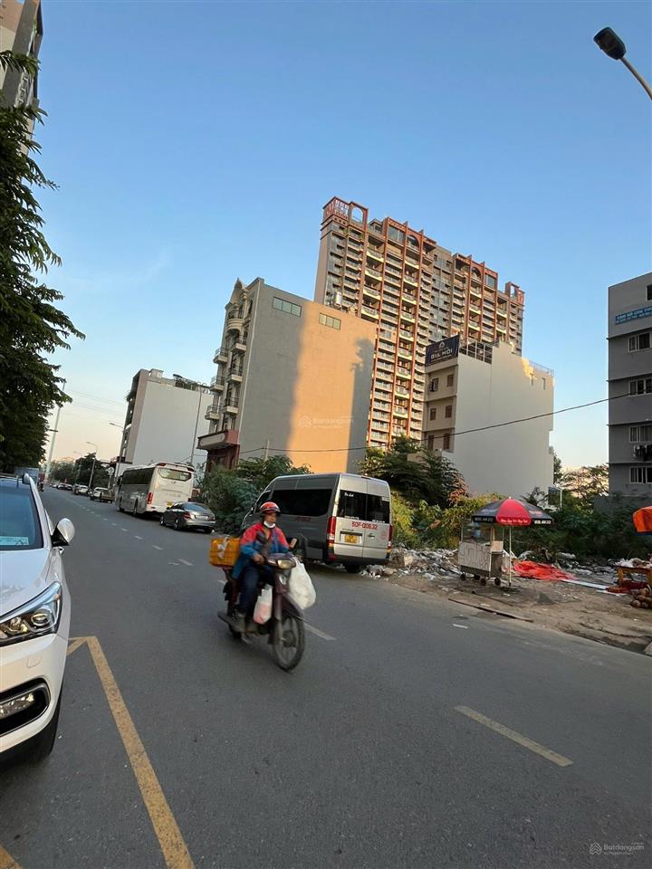 Bán đất mt đường bát nàn quận 2 dt 10x21,37m ctxd hầm + 5 tầng giá 40 tỷ tl