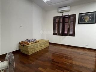 Nhà vị trí đẹp trung tâm quận  ngõ phố hoàng hoa thám  văn cao