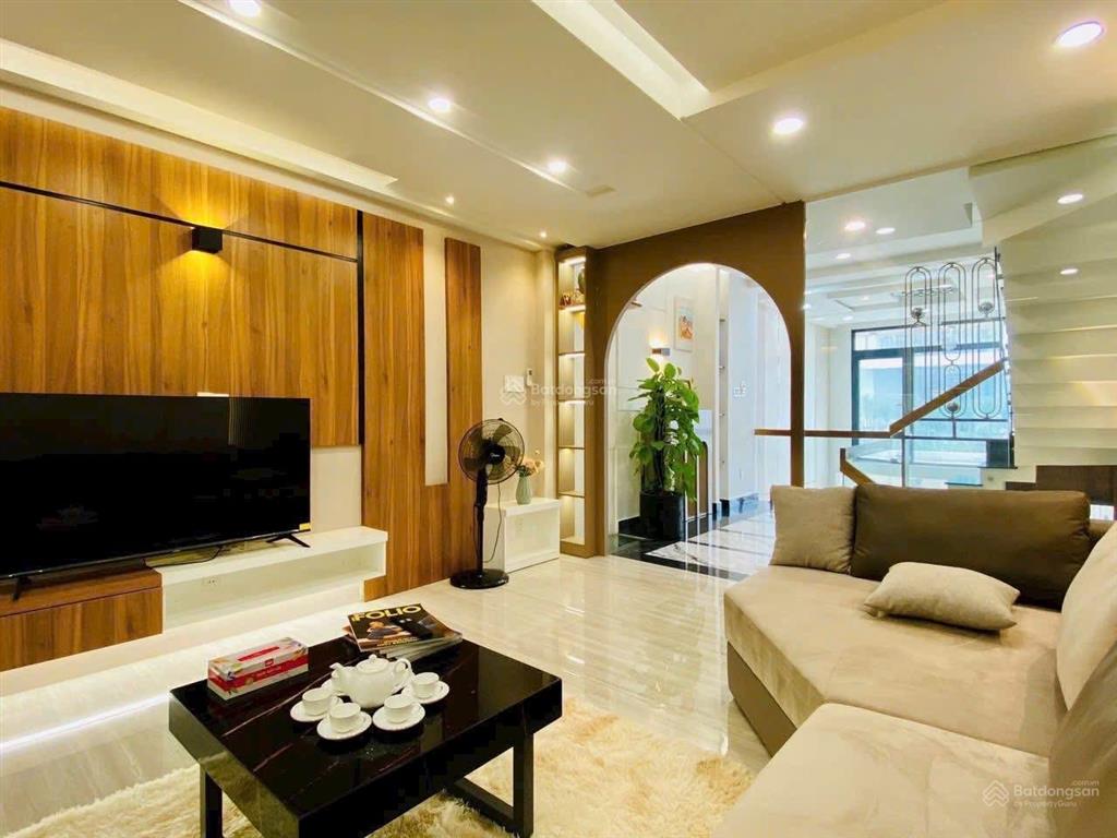 Bán nhà, khu đồng bộ, 68 m2 xây 5 tầng chỉ hơn 8 tỷ, lê đức thọ quận gò vấp