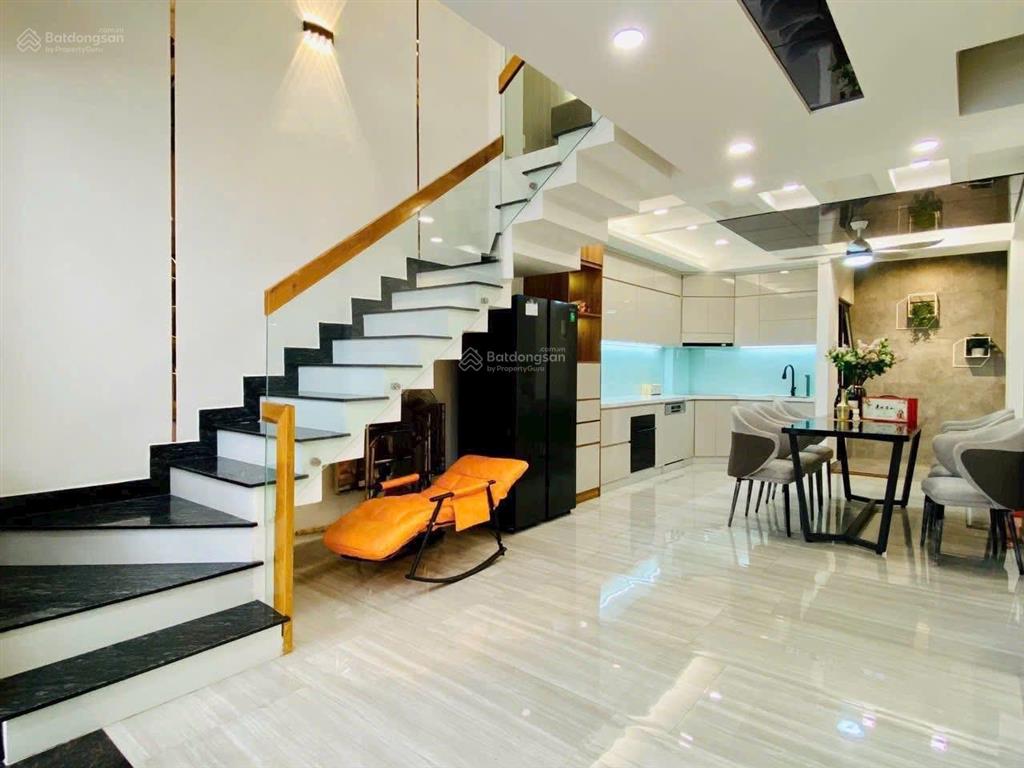 Bán nhà, khu đồng bộ, 68 m2 xây 5 tầng chỉ hơn 8 tỷ, lê đức thọ quận gò vấp