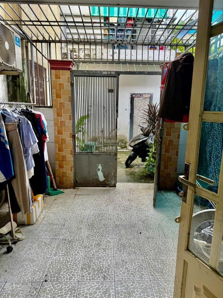 Bán nhà ,50 m2 xây 2 tầng gần mặt tiền có 3 phòng ngủ chỉ 4.95 tỷ,quang trung ,gò vấp