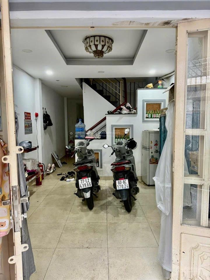 Bán nhà ,50 m2 xây 2 tầng gần mặt tiền có 3 phòng ngủ chỉ 4.95 tỷ,quang trung ,gò vấp