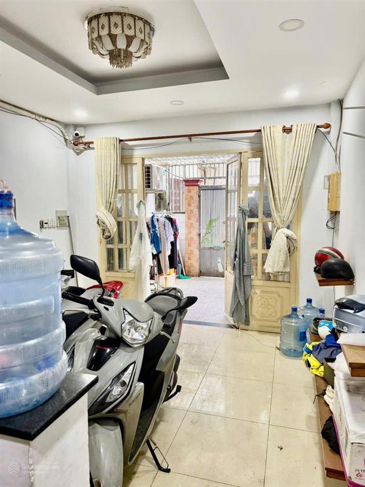 Bán nhà ,50 m2 xây 2 tầng gần mặt tiền có 3 phòng ngủ chỉ 4.95 tỷ,quang trung ,gò vấp