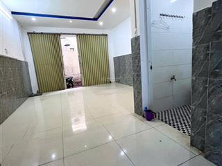 Hiếm  nhà gần quảng trường, biển, 2 mặt tiền, 52m2, mua ở và giữ tiền, giá 2.8x tỷ.  0934 136 ***