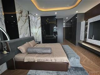 Siêu đẹp  bán nhà 4 tầng, 5pn, view hồ, mặt tiền đường bình hà.  0934 136 ***