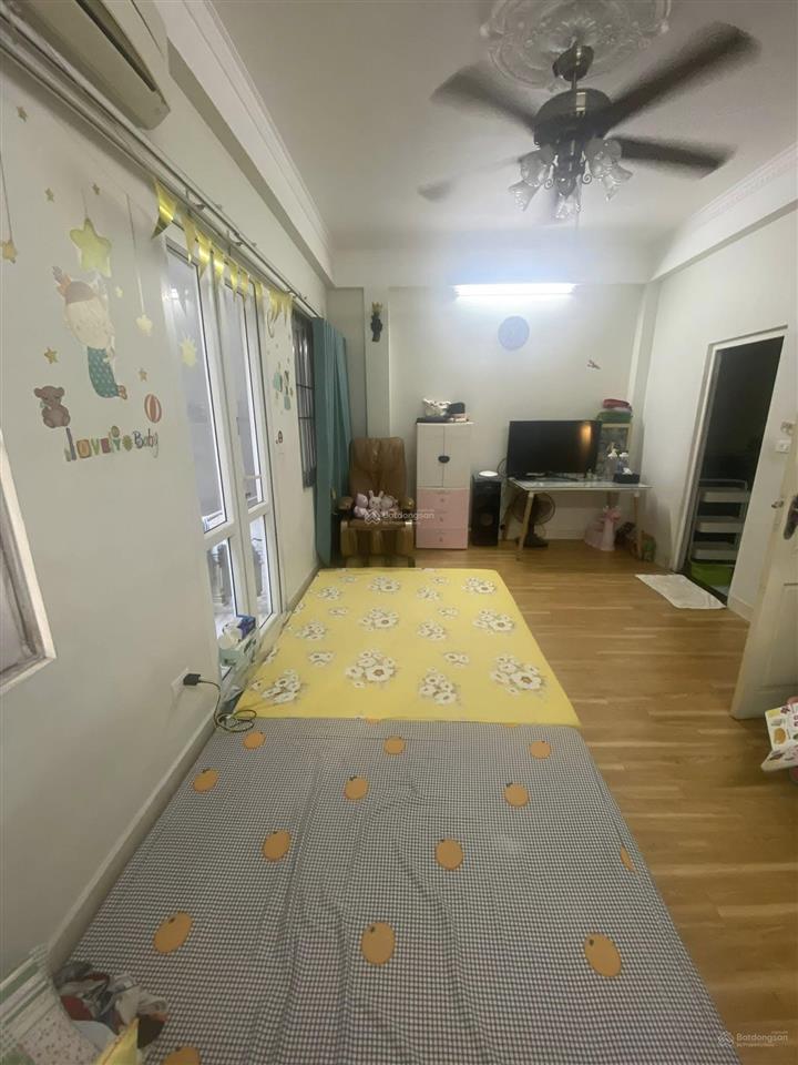 Bán gấp nhà giá tốt, 10m ra ô tô, ngõ to thông, dân xây 5 tầng, nhà cực thoáng