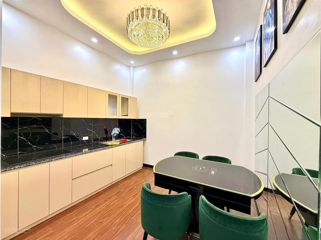 Cực gấp! mặt ngõ láng hạ, ngõ to thông, gần hồ, dân xây 2 thoáng trước sau, full nt ở ngay