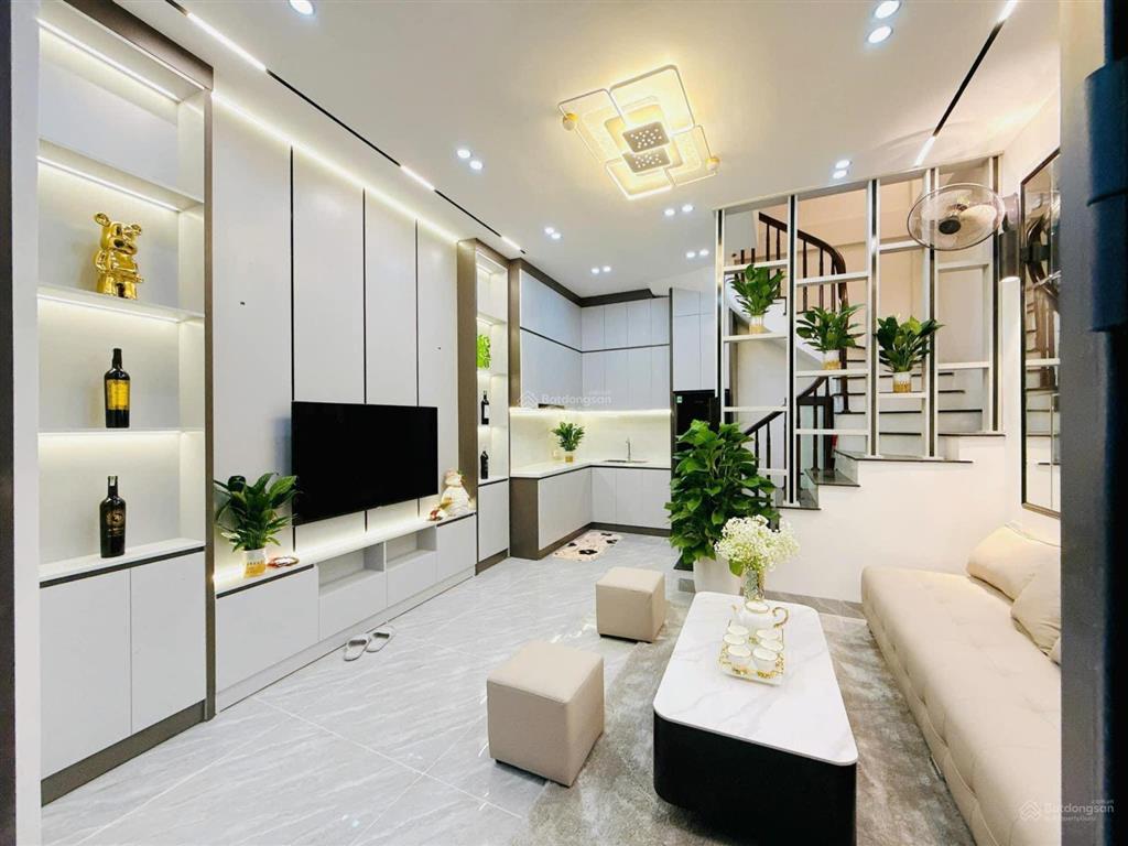 Phố vip trần quang diệu, ô tô đỗ cửa, ngõ thoáng, đẹp ở ngay, 42m2* 5t