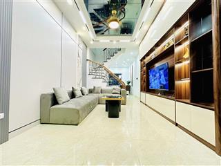 Phải thật nhanh! phố láng hạ, vf3 đỗ cổng, ngõ 3 gác tránh, dân xây, 44m2 * 5t