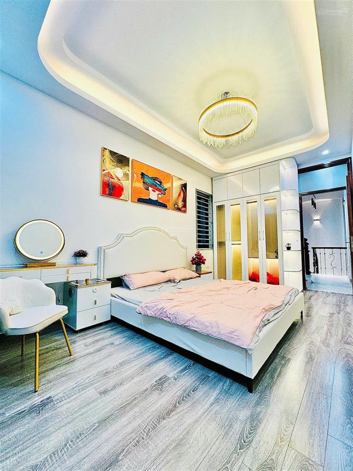 Hiếm có khó tìm! phố xã đàn, 7 tầng thang máy xây mới full nội thất, thoáng sáng, ngõ thông gần hồ.