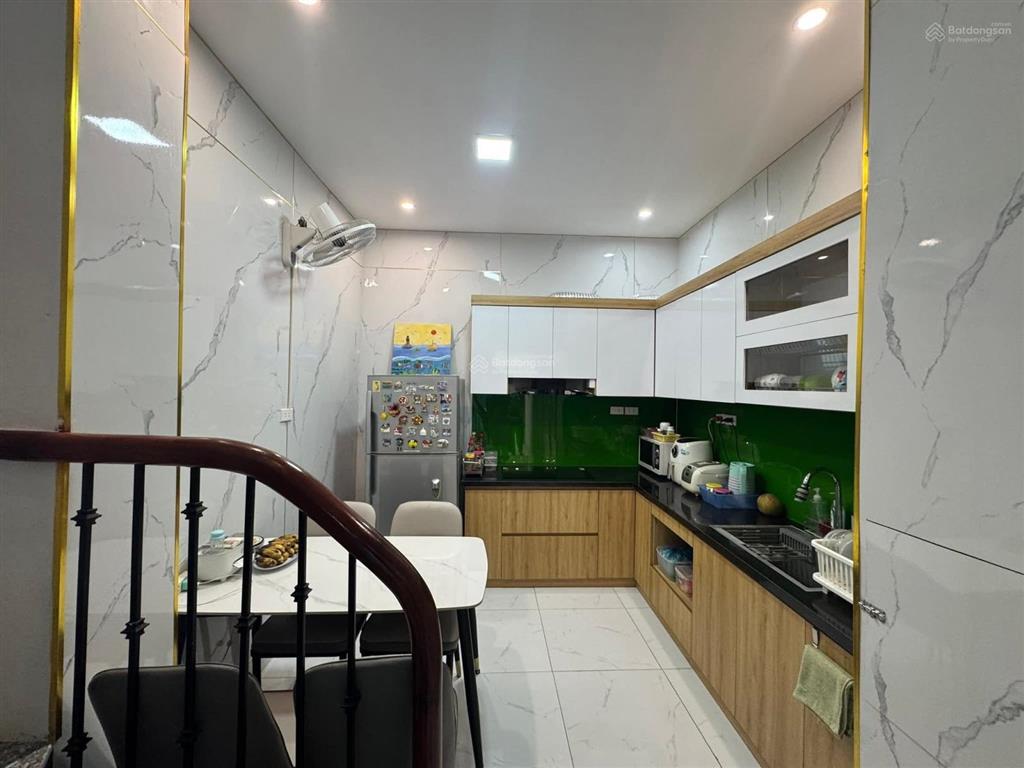 Nhà đẹp ở ngay! ngã 6 ô chợ dừa, chỉ 80m ra mặt phố, ngõ ba gác, 2 thoáng, không quy hoạch, 45.5m2