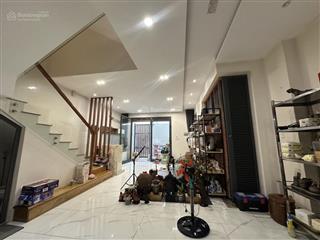 Bán nhà 4 tầng 8x14m ngay võ văn kiệt. full nội thất cao cấp. chỉ nhỉnh 7 tỷ