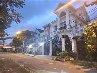 Biệt thự sân vườn 450m2 khu tên lửa. giá 20 hơn tỷ