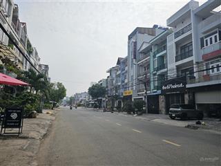 Bán nhà 2 mặt tiền kinh doanh 5x20m 2 tầng khu tên lửa. giá 9 tỷ 49