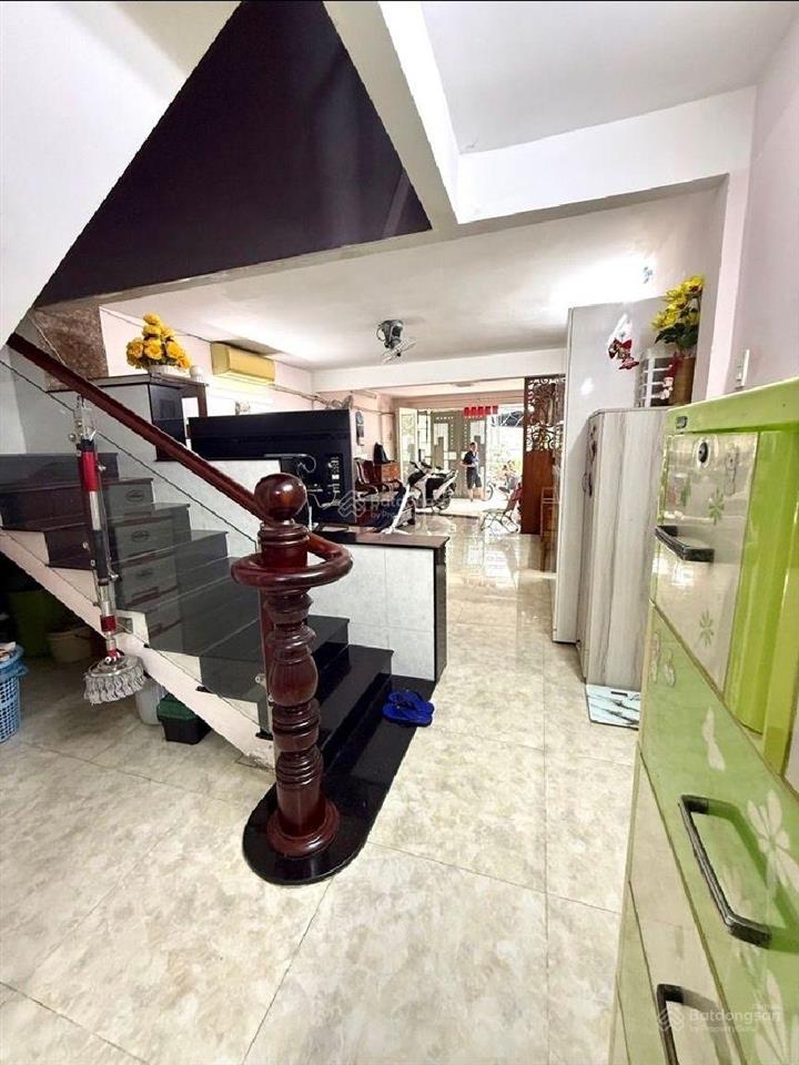 Bán nhà 2 mặt tiền kinh doanh 5x20m 2 tầng khu tên lửa. giá 9 tỷ 49