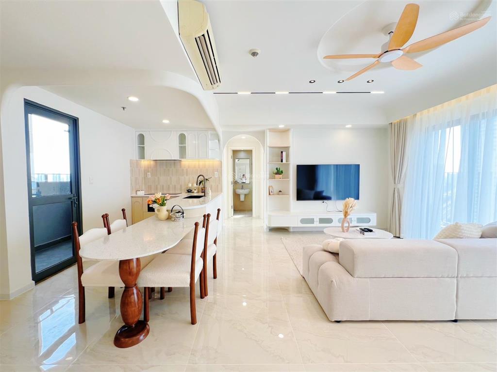 Chính chủ bán 3pn masteri thảo điền  toà t5  100m2  ban công 4 cánh   sang masteri 0909 634 ***