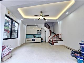 Chính chủ bán nhanh nhà phan đình giót 33m 5 tầng nhà mới full nt ở luôn gần oto 2 thoáng vĩnh viên