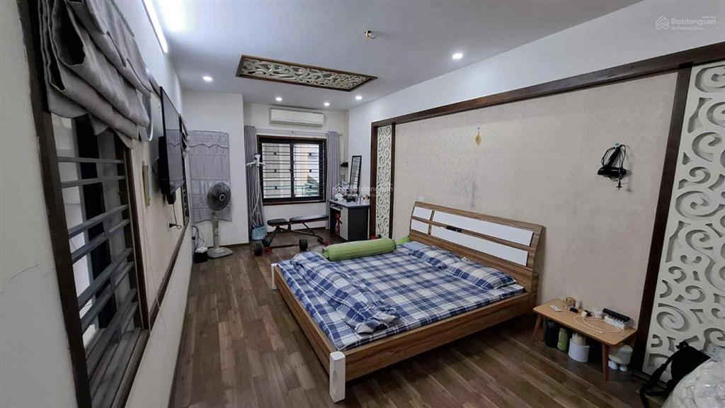 Bán nhà kim mã ba đình gần dự án vin giảng võ  20m ra phố mặt tiền 5,2m gần phố siêu đẹp cực hiem