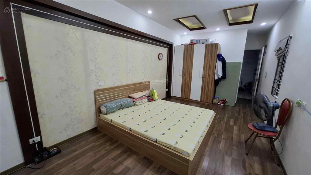 Bán nhà kim mã ba đình gần dự án vin giảng võ  20m ra phố mặt tiền 5,2m gần phố siêu đẹp cực hiem