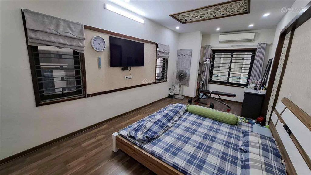 Bán nhà kim mã ba đình gần dự án vin giảng võ  20m ra phố mặt tiền 5,2m gần phố siêu đẹp cực hiem