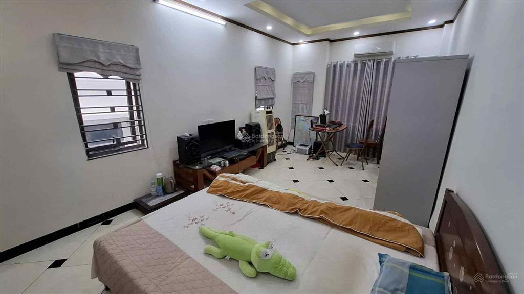 Bán nhà kim mã ba đình gần dự án vin giảng võ  20m ra phố mặt tiền 5,2m gần phố siêu đẹp cực hiem