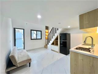 Siêu phẩm ch duplex ban công, máy giặt riêng  gác cao 1m8  hẻm ô tô gần toà nhà viettel  cmt8 q3
