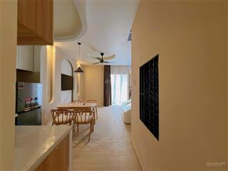 Penhouse 2pn 2wc (100m2) sân vườn thiết kế vintage  giặt sấy riêng  dọn phòng  quận 10