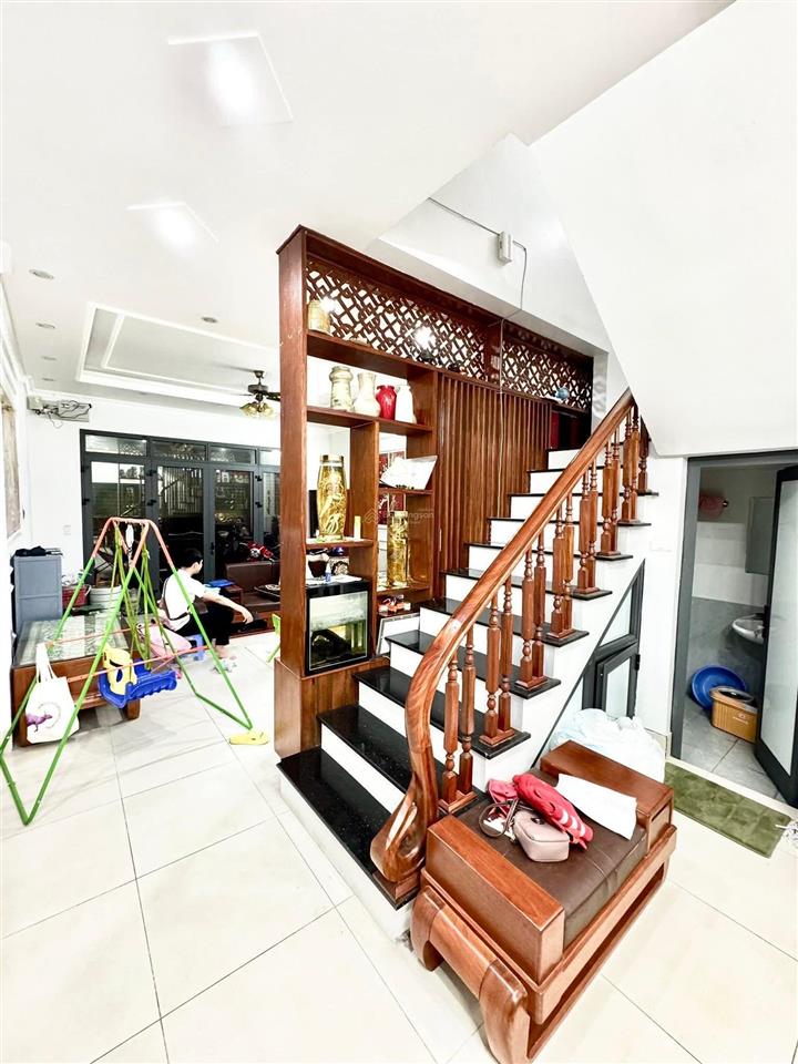 Rẻ. 13.5 tỷ, 62m2 x 5t, mt 5.3m gốc đề, minh khai  ngõ thông, ô tô, kinh doanh, sổ a4, 2 thoáng.