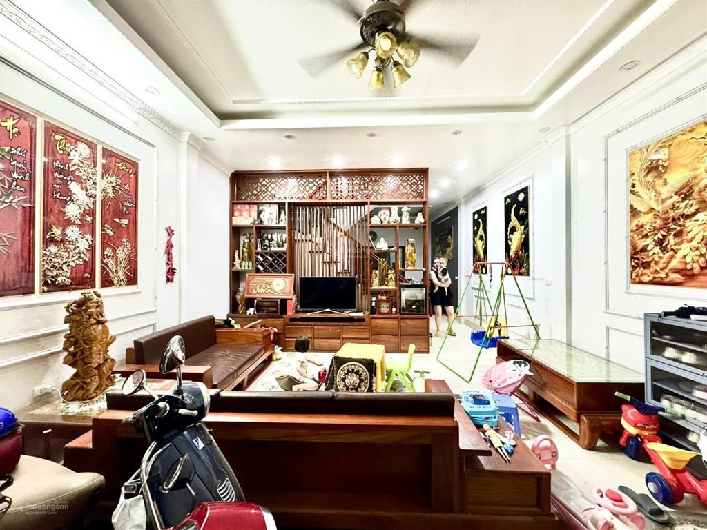 Rẻ. 13.5 tỷ, 62m2 x 5t, mt 5.3m gốc đề, minh khai  ngõ thông, ô tô, kinh doanh, sổ a4, 2 thoáng.