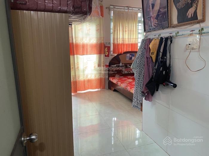 Sát tân phú, q6  4 tầng  4x12m  gần tô hiệu  phan anh  3pn  hc đủ  hẻm xe hơi  chỉ 5,xx tỷ