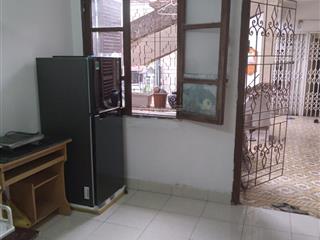 Cho thuê căn hộ tập thể khép kín gần 30 m2 tại kim mã thượng