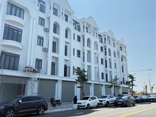 Cơ hội có một không hai,sở hữu căn shophouse đối diện hồ ,công viên lớn nhất thành phố