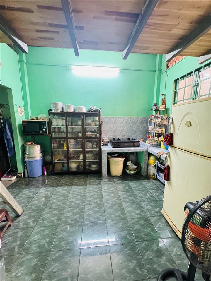 Bán đất tặng nhà  sát hẻm xe tải  nơ trang long dtsd 95m2  sổ nở hậu  chính chủ lâu đời