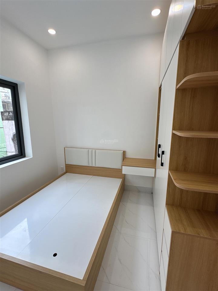 Hẻm 4m  nhà đẹp 5 tầng hoàng diệu phú nhuận 51m2  5pn nhà mới xây full nội thất  nở hậu  giá 8