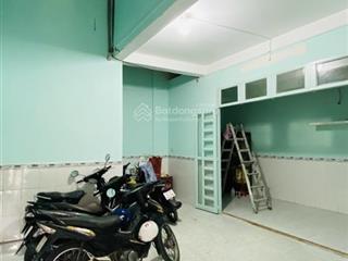 Kế bên q1  rẻ nhất khu vực chỉ 73tr/m2  3 tầng 136m2  13 phòng  dòng tiền 39tr. giá 9.5 tỷ tl