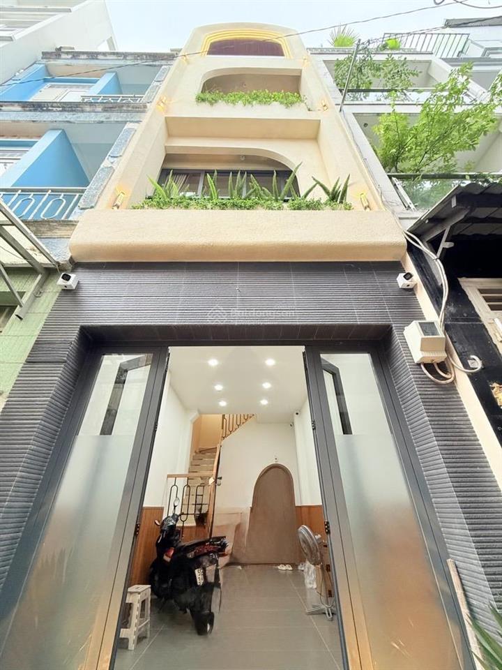 Giáp q1  thông phan đình phùng  toà chdv  dòng tiền 50 triệu/tháng  45m2  6pn hơn 9 tỷ