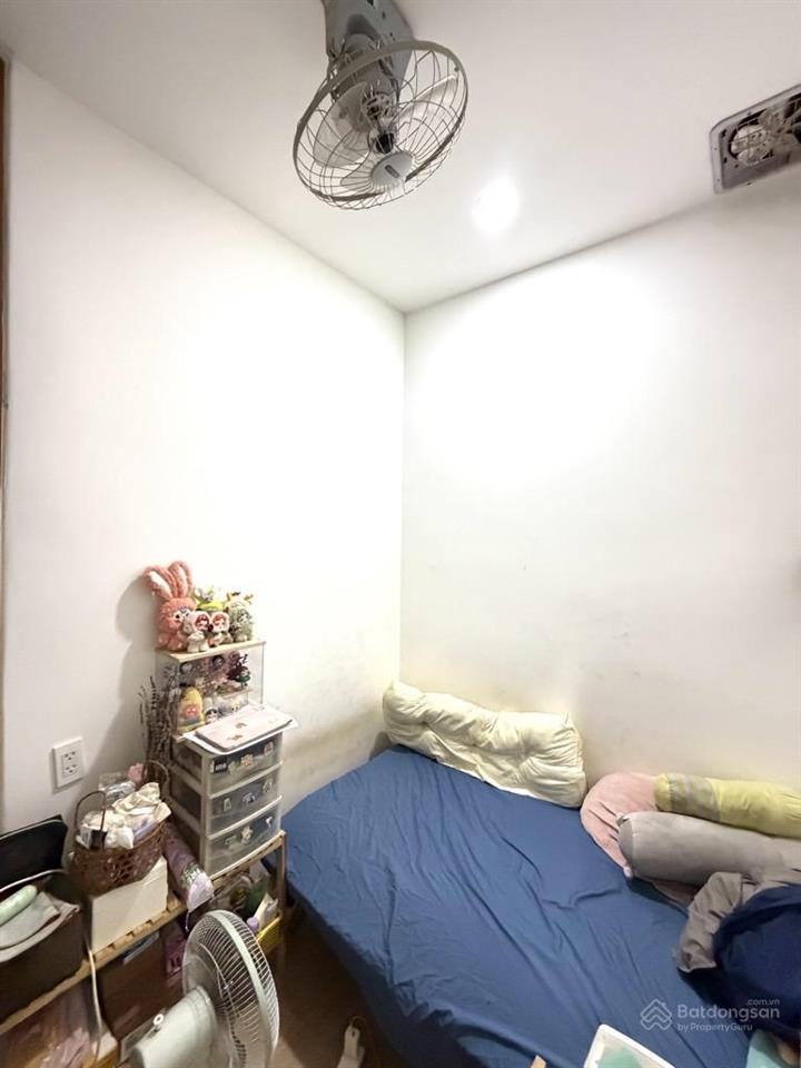 Phú nhuận nhà 2 tầng  hẻm 1 xẹt sát mặt tiền 55m2 ( 3.9m x 16m)  gần công viên gia định