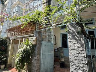 Ngay đh hồng bàng  đường điện biên phủ 90m2 ( 5.4m 18m)  5pn nở hậu