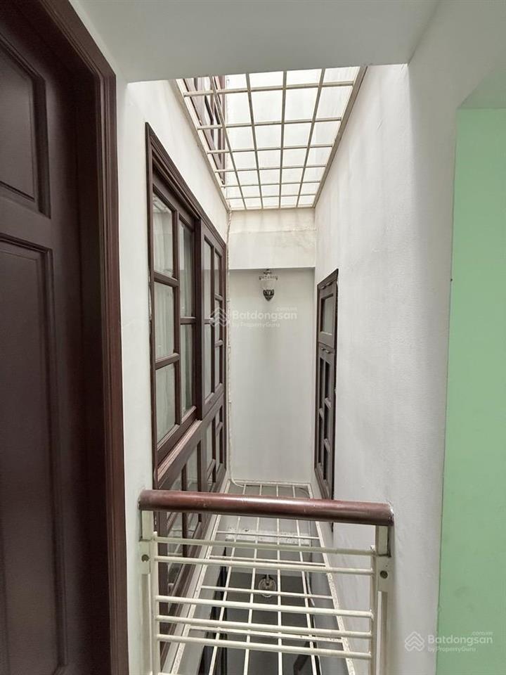 Mặt tiền hoa lan 5 tầng phường 1, phú nhuận 50m2 (4.5m 11m) khu vip nhất đường hoa  một đời chủ