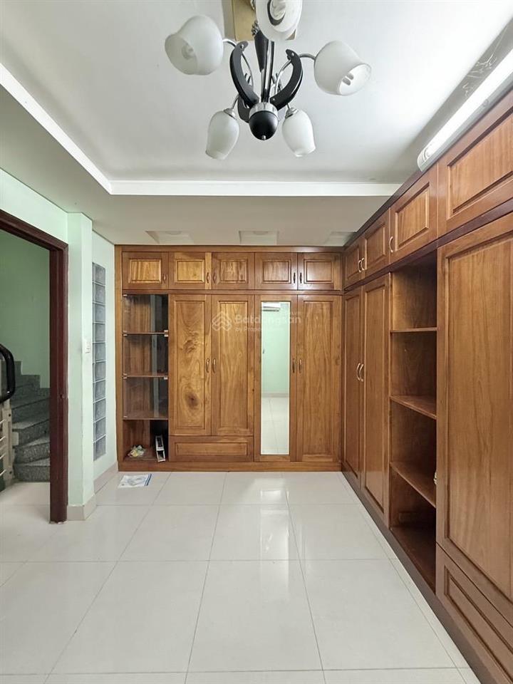 Mặt tiền hoa lan 5 tầng phường 1, phú nhuận 50m2 (4.5m 11m) khu vip nhất đường hoa  một đời chủ