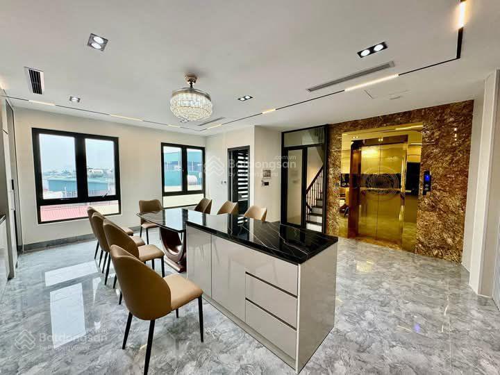 Giá cực rẻ! bán nhà hoàng quốc việt, quận cầu giấy, mặt ngõ, 2 ngõ thoáng, ô tô, thang máy, 6t*90m2