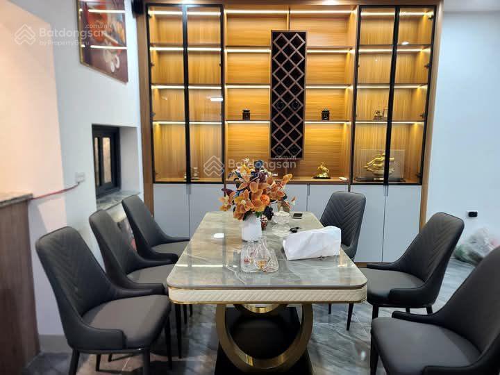 Giá cực rẻ! bán nhà hoàng quốc việt, quận cầu giấy, mặt ngõ, 2 ngõ thoáng, ô tô, thang máy, 6t*90m2