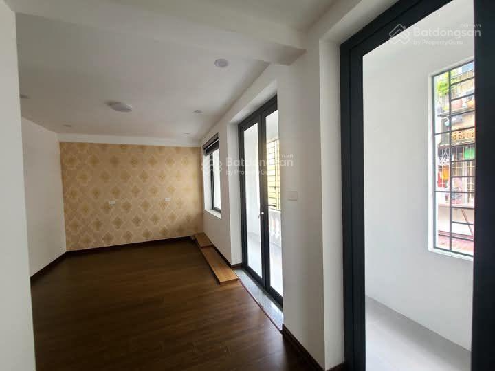 Giá cực rẻ! bán nhà hoàng quốc việt, quận cầu giấy, mặt ngõ, 2 ngõ thoáng, ô tô, thang máy, 6t*90m2