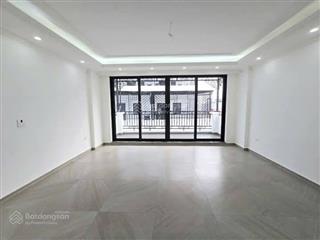 Siêu rẻ! nhà riêng hoàng quốc việt, phân lô, ô tô vào nhà, thang máy, dân xây, kinh doanh, 70m2*6t