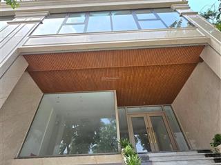 Bán nhà duy tân, 9 tầng, có hầm, 150m2, ô tô tránh dừng đỗ, phân lô, pccc, gpxd chuẩn